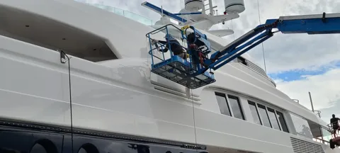 Aerial lift access to the yacht superstructure